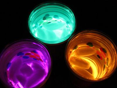 glow-stick-cups-for-a-party-final