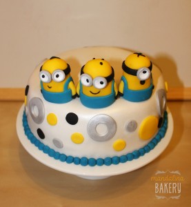 minion cake via flickr